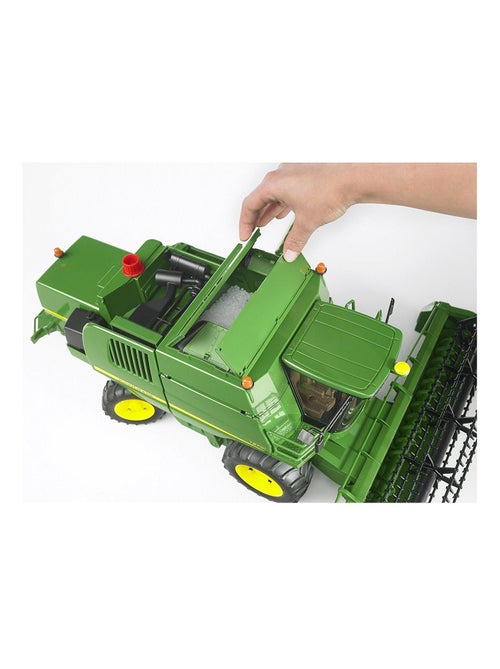 Moissonneuse batteuse John Deere T670i - Kiabi