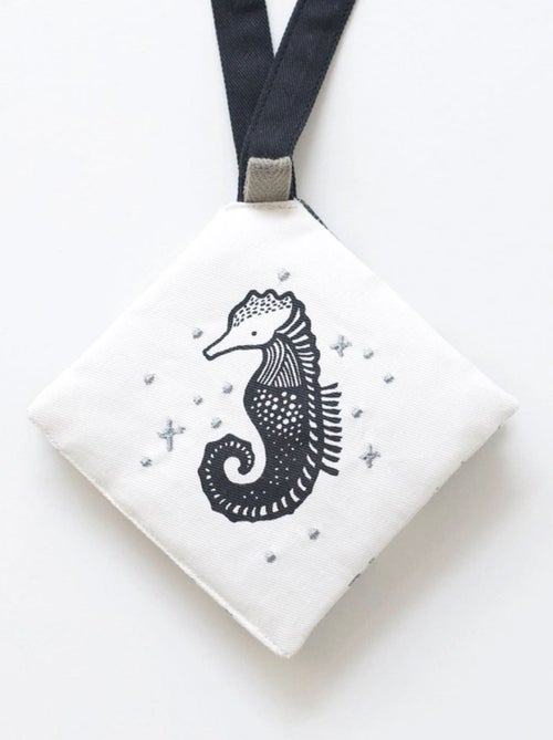 Mon jouet à froisser et suspendre océan - Kiabi