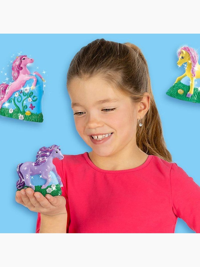 Moulage en plâtre et peinture : Trois chevaux N/A - Kiabi