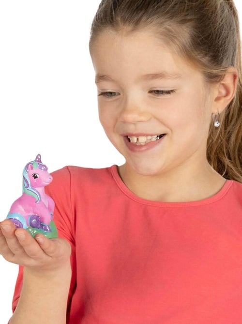 Moulage et peinture : Licorne - Kiabi
