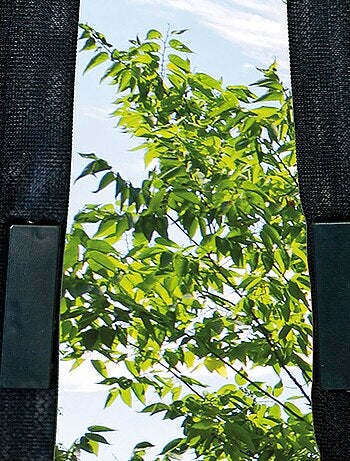 Moustiquaire avec fermeture aimantée