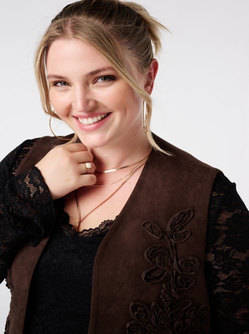 MS MODE Gilet sans manches Gilet en suède avec broderies - Kiabi