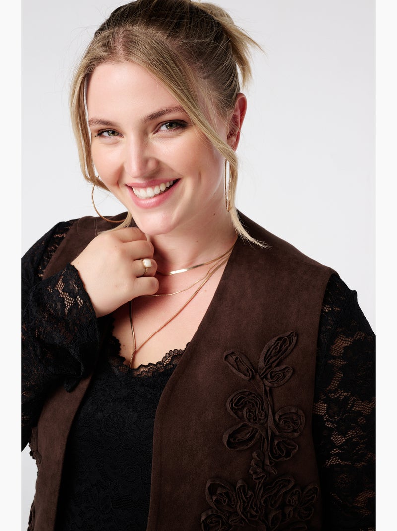 MS MODE Gilet sans manches Gilet en suède avec broderies Marron foncé - Kiabi