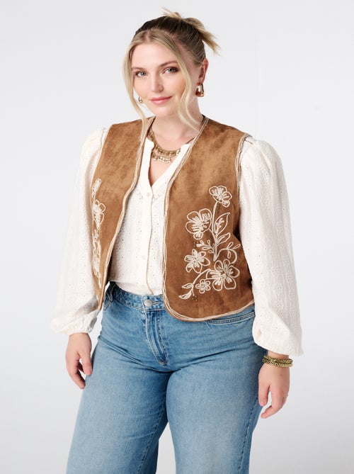 MS MODE Gilet sans manches Gilet en suédine avec broderie - Kiabi