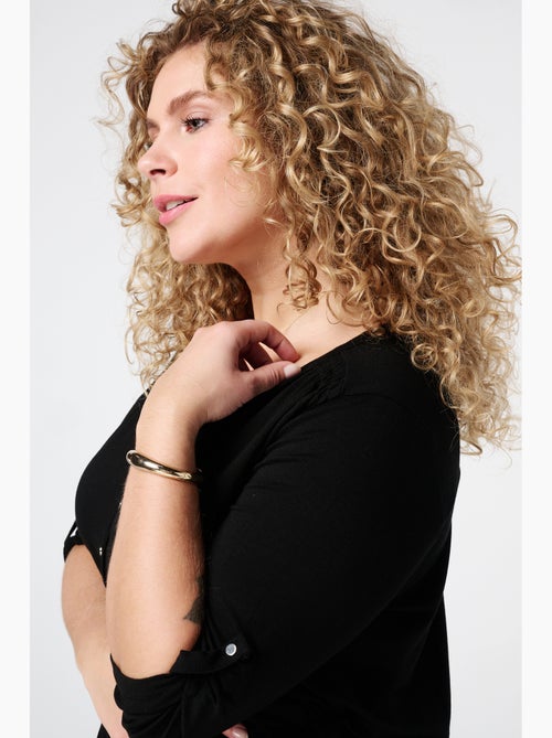 Ms mode haut col en v avec boutons - Kiabi Ms mode haut col en v avec boutons - Kiabi