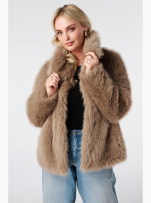 Ms mode manteau en fausse fourrure - Kiabi
