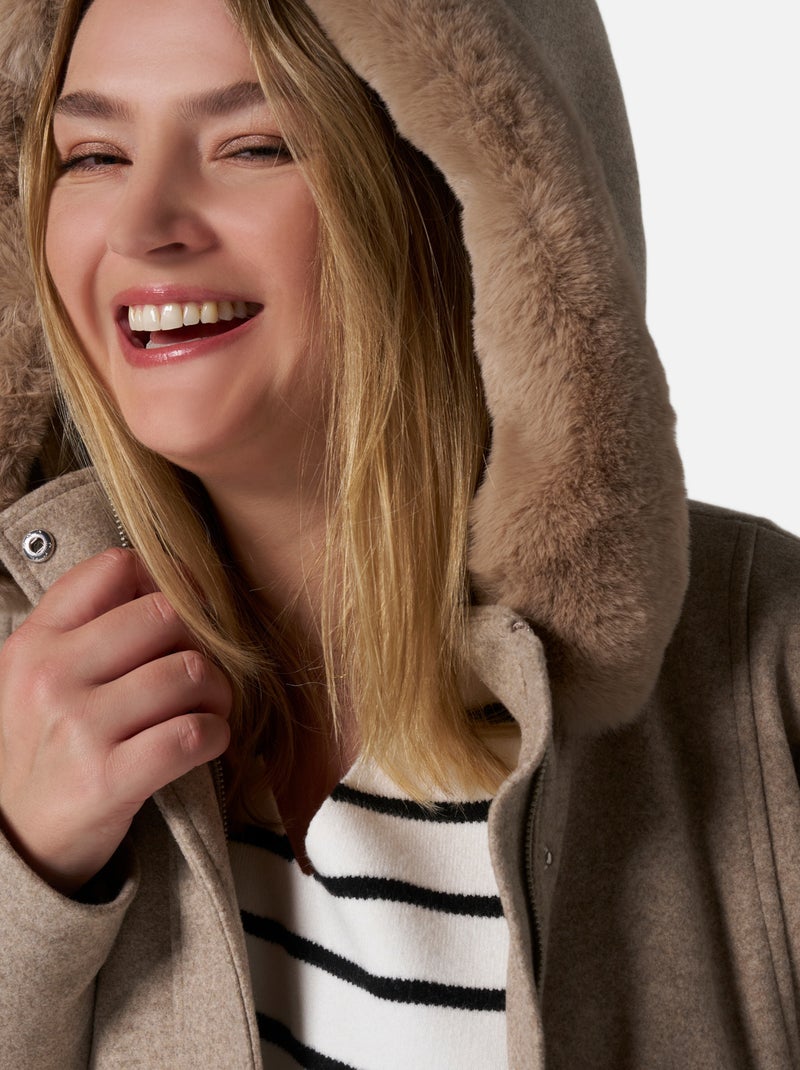 Veste Bomber Gap à Capuche - Taille M, Couleur Beige, Fausse Fourrure, Style Rétro Mobwife, Occasion Très Bon état