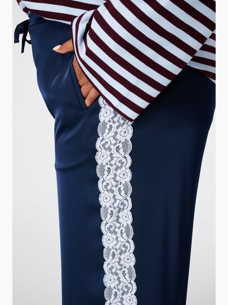 Ms mode pantalon avec détails en dentelle sur les côtés Bleu marine - Kiabi