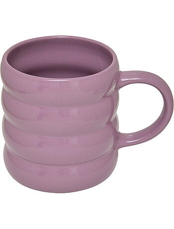 Mug poolside