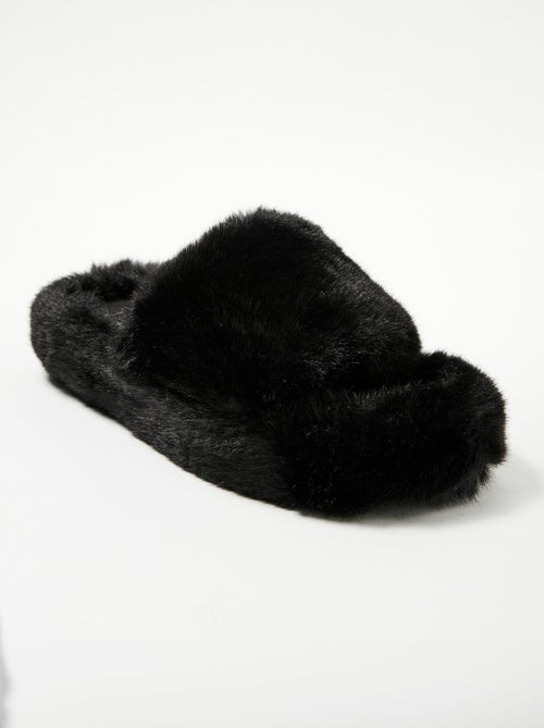Mule tendance en fausse fourrure - Kiabi