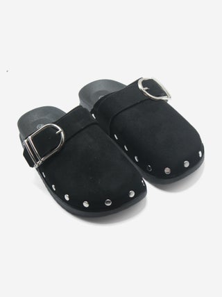 Mules à ardillon clouté