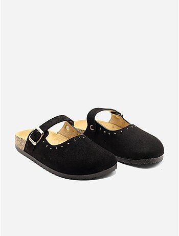 Mules à ardillon clouté