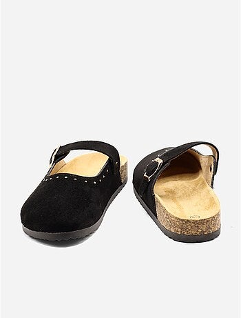 Mules à ardillon clouté