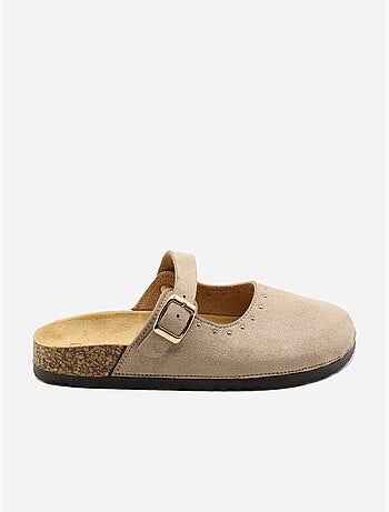 Mules à ardillon clouté