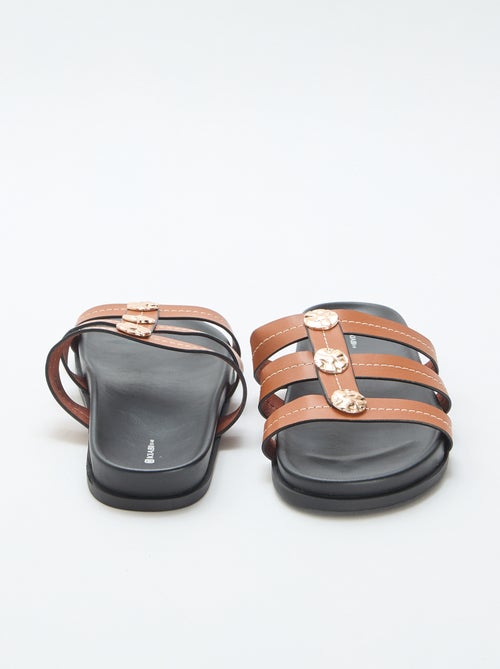 Mules avec boutons dorés fantaisies - Kiabi