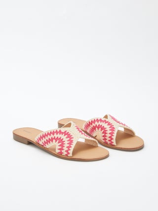 Mules avec bride en macramé