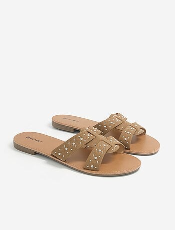 Mules avec brides cloutées