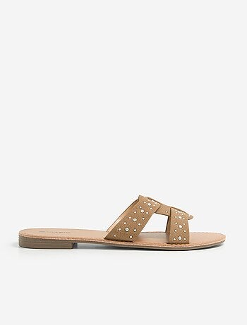 Mules avec brides cloutées