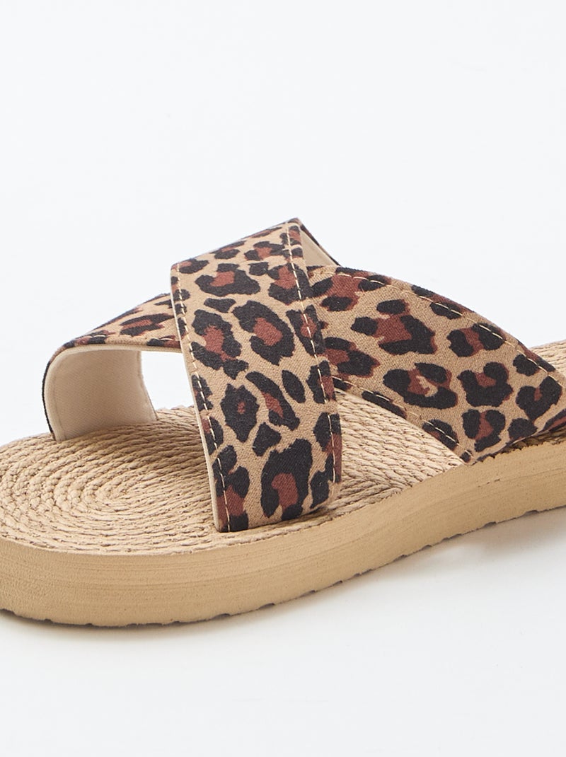 Mules avec lanières croisées en textile Marron - Kiabi