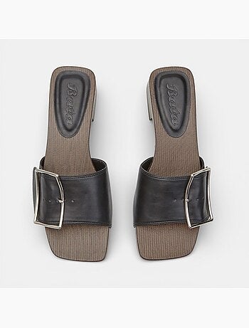 Mules Bata avec bande et boucle