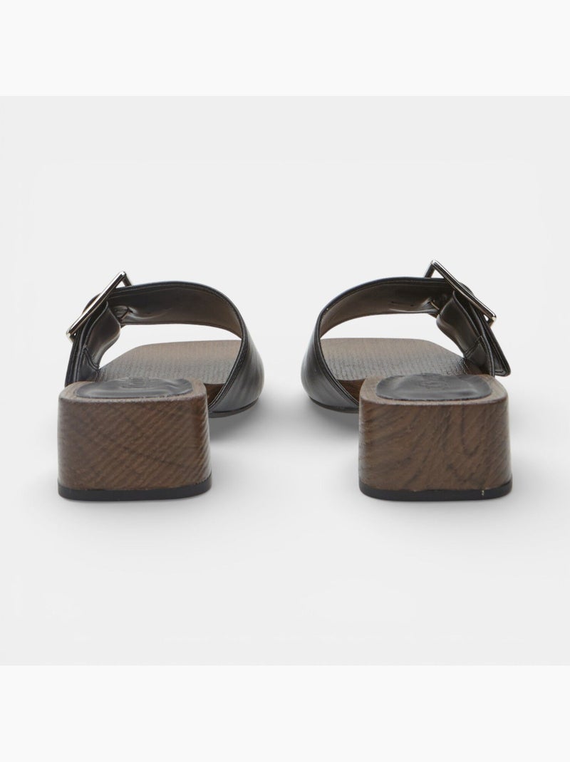Mules Bata avec bande et boucle Noir - Kiabi