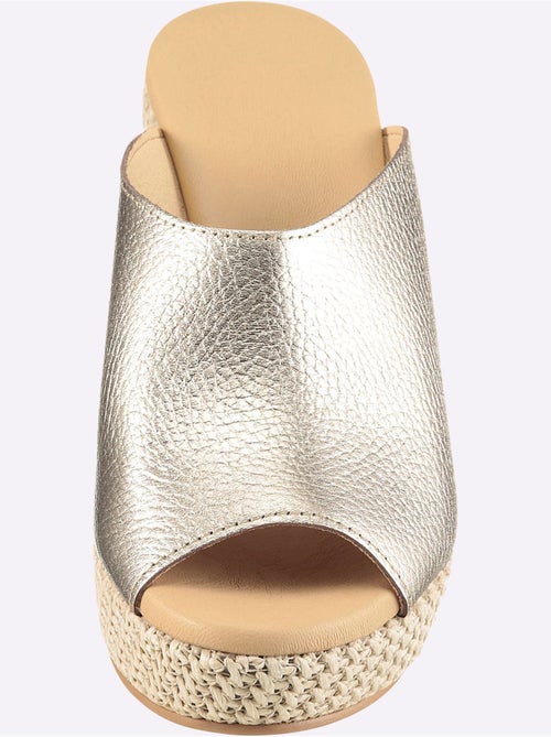 Mules De Fabrication Espagnole - Taille Standard - Helline - Kiabi Mules De Fabrication Espagnole - Taille Standard - Helline - Kiabi