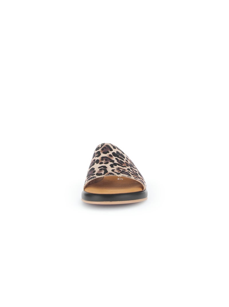 Mules  en cuir Beige - Kiabi