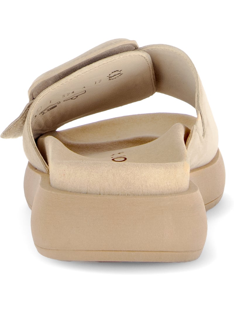 Mules  en cuir Beige - Kiabi