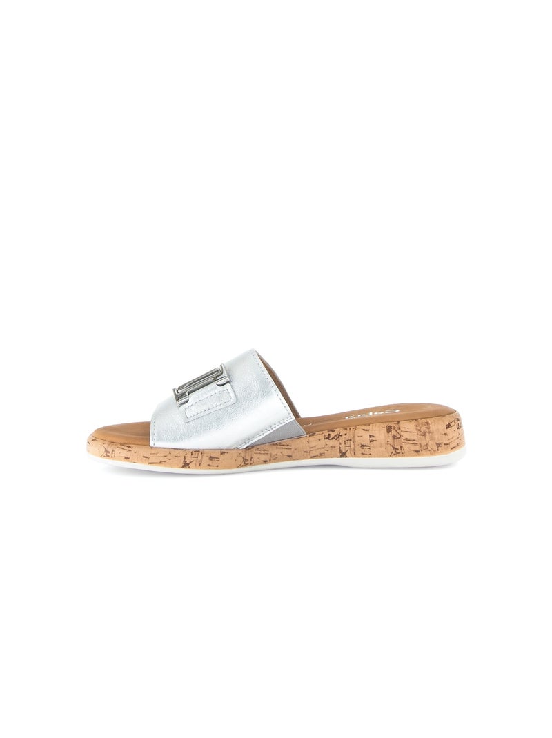 Mules  en cuir lisse Argent - Kiabi