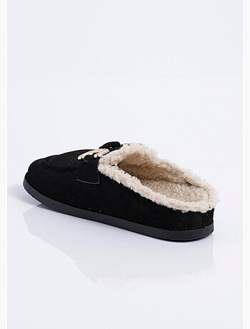 Mules en suédine fourrées et bride métal