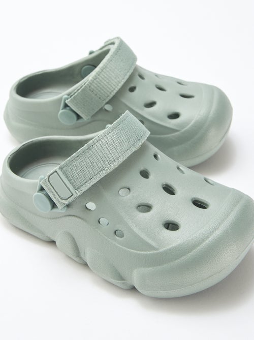 Mules fermées de plage unie - Kiabi