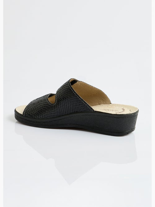 Mules scratchées grande largeur cuir - afibel - Kiabi Mules scratchées grande largeur cuir - afibel - Kiabi