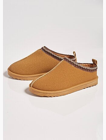Mules suédine plates détails ethniques