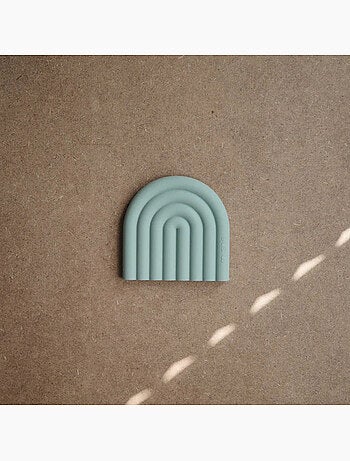 Mushie - Jouet de dentition Arc-en-ciel