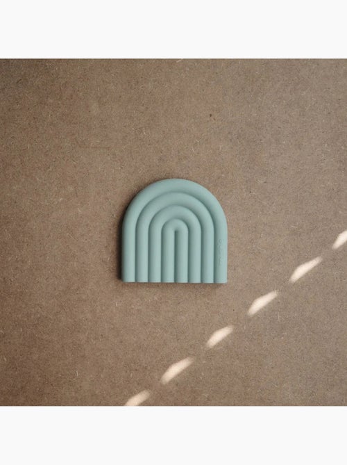 Mushie - Jouet de dentition Arc-en-ciel - Kiabi