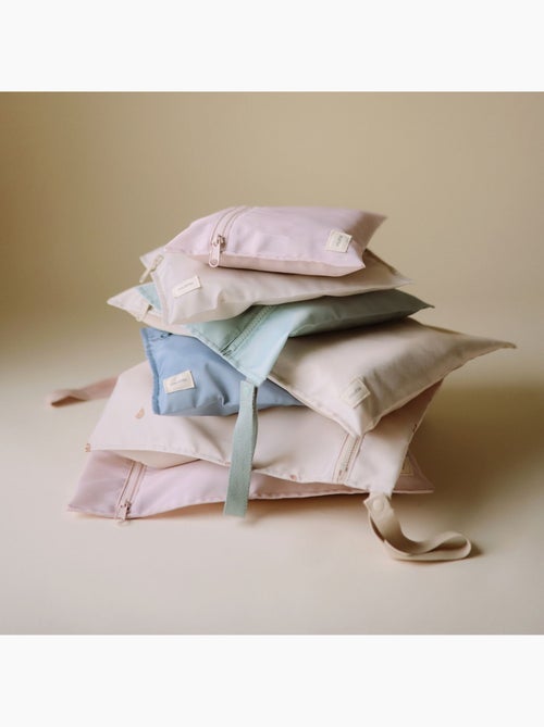 Mushie - lot de 2 sacs étanches pour vêtements mouillés - Kiabi Mushie - lot de 2 sacs étanches pour vêtements mouillés - Kiabi