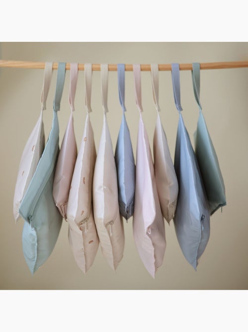 Mushie - lot de 2 sacs étanches pour vêtements mouillés - Kiabi Mushie - lot de 2 sacs étanches pour vêtements mouillés - Kiabi