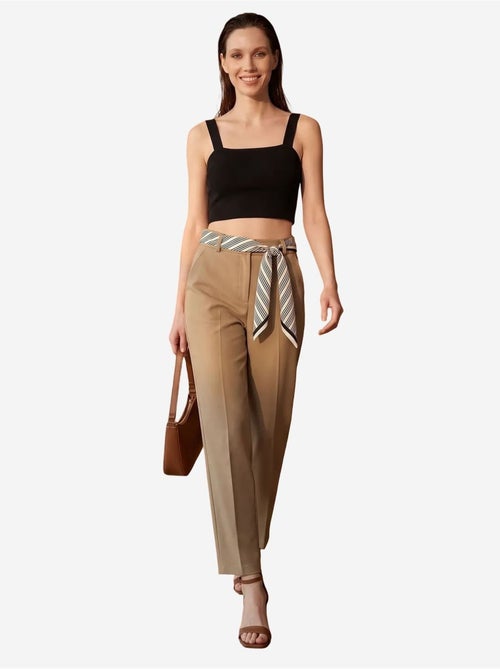My fashion pantalon en crêpe à jambe droite et taille haute avec ceinture - Kiabi My fashion pantalon en crêpe à jambe droite et taille haute avec ceinture - Kiabi