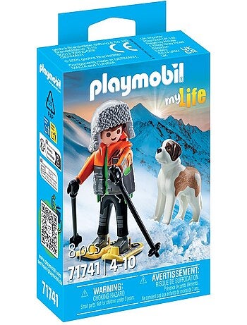 My Life Jeune garçon en raquettes avec son Saint Bernard
