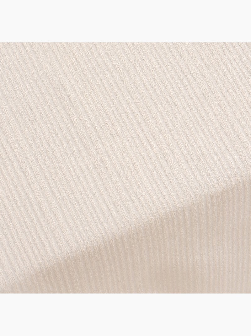 Nappe antitache avec tissu texturé à fines rayures - Gamusi. Crème - Kiabi