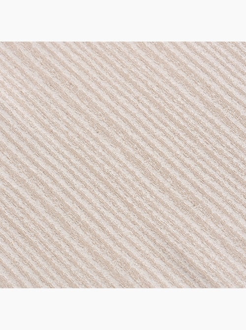 Nappe antitache avec tissu texturé à fines rayures - Gamusi. - Kiabi Nappe antitache avec tissu texturé à fines rayures - Gamusi. - Kiabi
