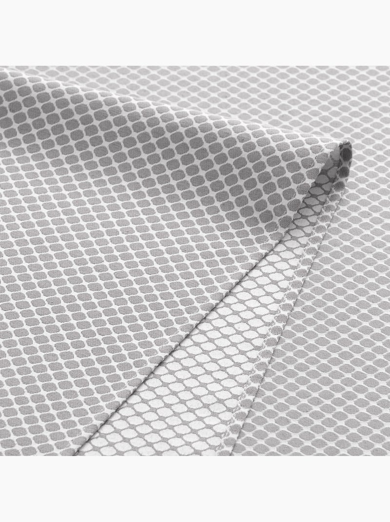 Nappe antitache avec tissu texturé, motif à carreaux quadrillés - Gamusi. Gris clair - Kiabi