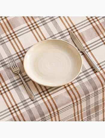 Nappe antitache ronde motif tartan, toucher et tombé naturels - Gamusi.