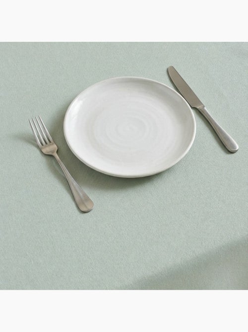 Nappe antitache unie, tissu chiné. Chute naturelle, toucher textile - Gamusi. - Kiabi Nappe antitache unie, tissu chiné. Chute naturelle, toucher textile - Gamusi. - Kiabi