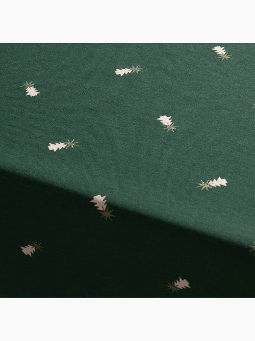 Nappe de noël avec fil lurex et sapins brodés en relief - gamusi. - Kiabi Nappe de noël avec fil lurex et sapins brodés en relief - gamusi. - Kiabi