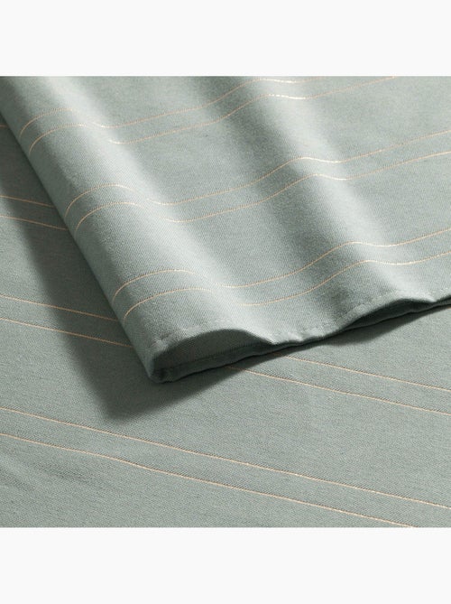 Nappe de noël avec rayures en fil lurex en relief - gamusi. - Kiabi Nappe de noël avec rayures en fil lurex en relief - gamusi. - Kiabi