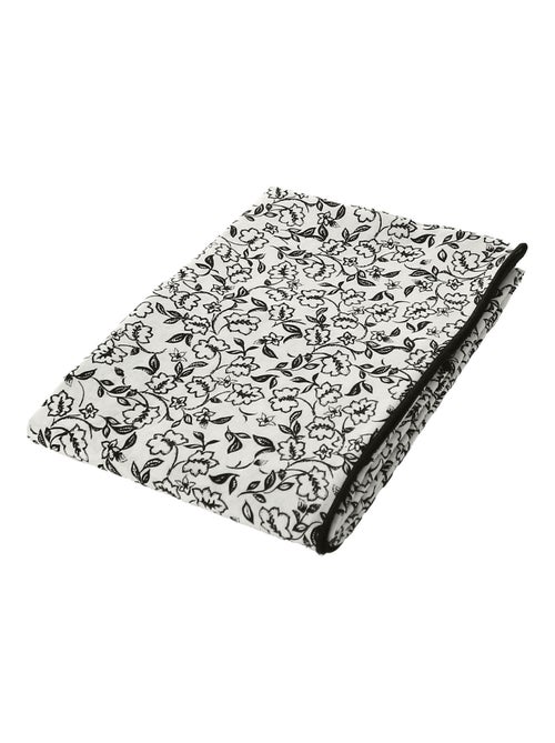 Nappe déperlante en voile de coton imprimée fleurs - Kiabi Nappe déperlante en voile de coton imprimée fleurs - Kiabi