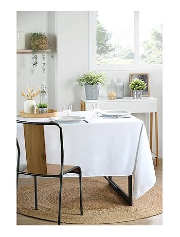 Nappe en polyester finition ourlet Nels