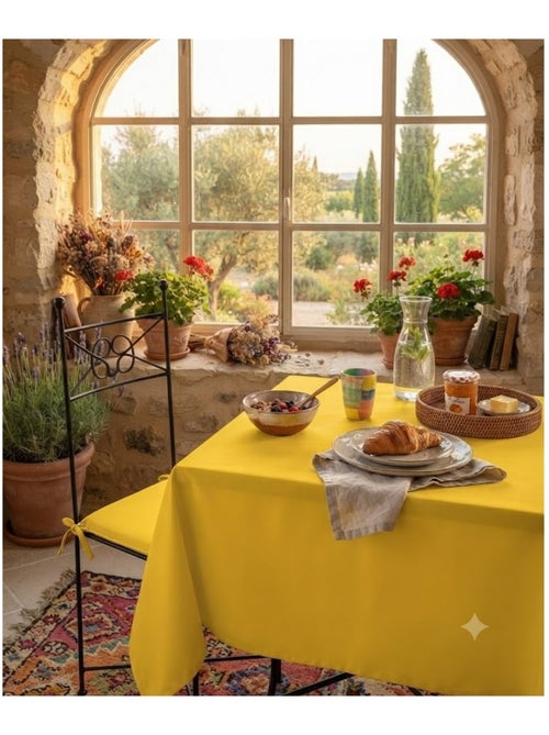 Nappe en polyester finition ourlet Nels - Kiabi