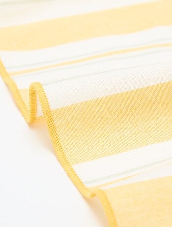 Nappe imprimée à carreaux